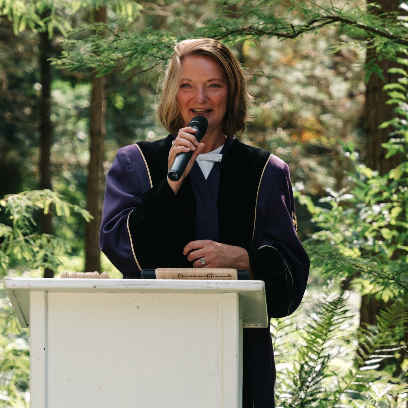 Veronique trouwambtenaar